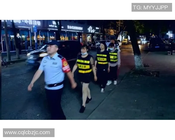 勇士赛场突发小插曲裁判如何应对及时处理冲突与维护秩序